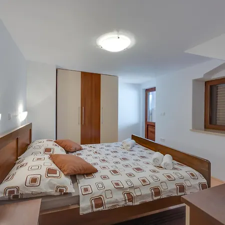 Holiday home Ema - Happy Tar-Vabriga